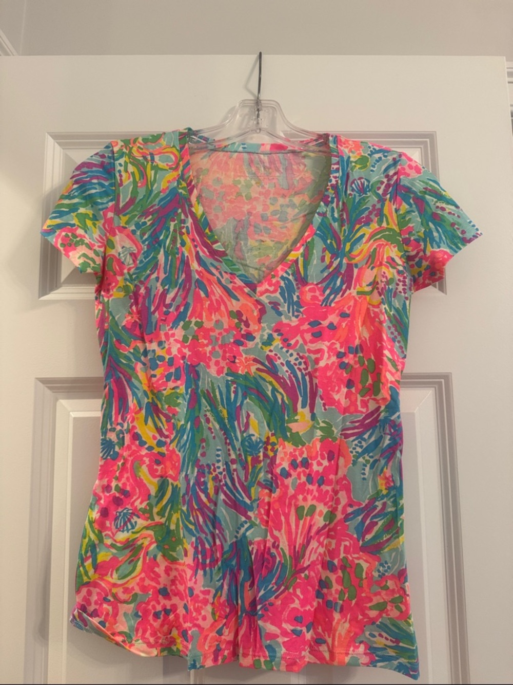 Lilly Pulitzer Pink Multi Floral V-Neck Short Sleeve Tee